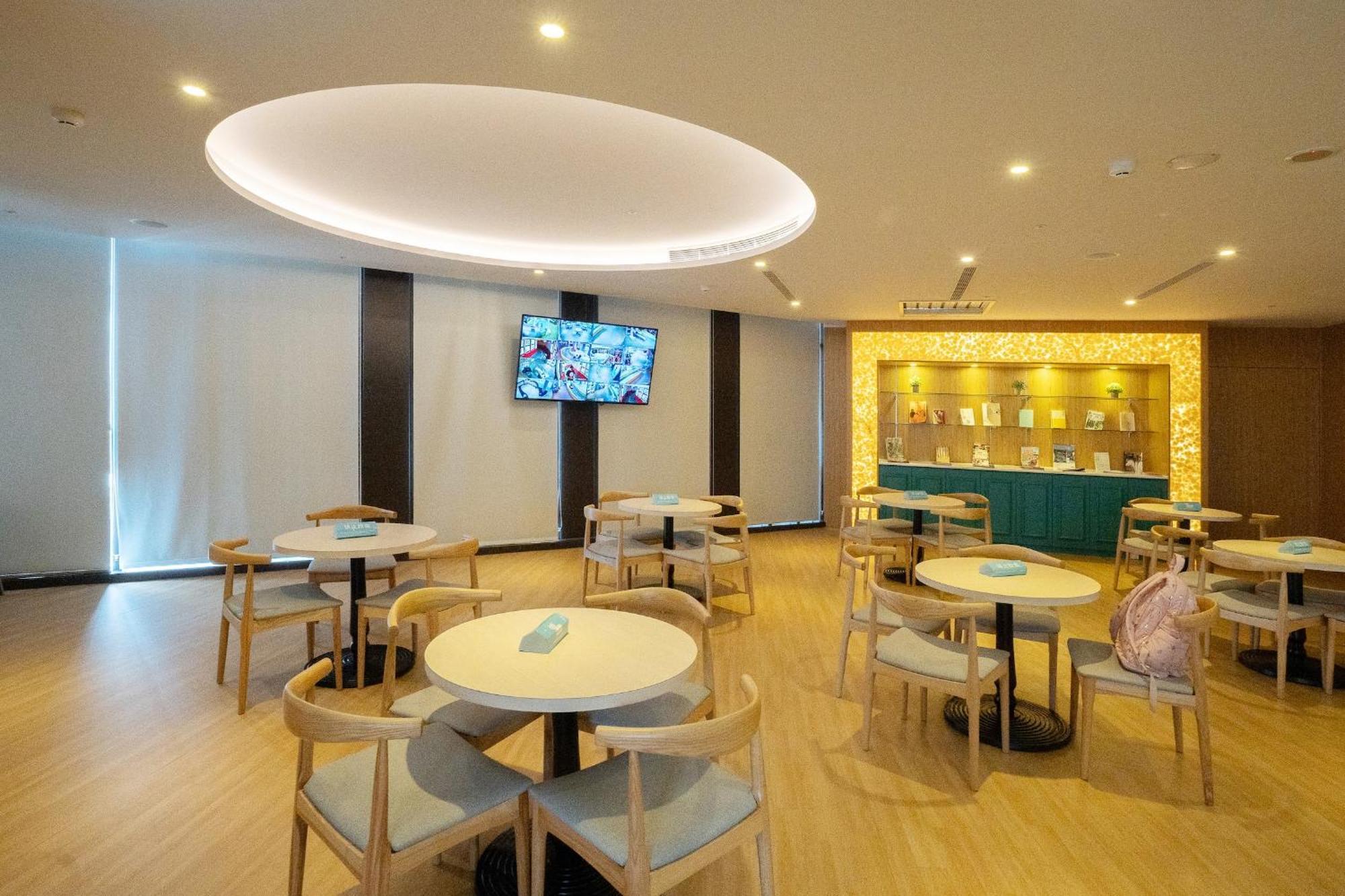 Check Inn Magi Kids Hotel Лодун Экстерьер фото