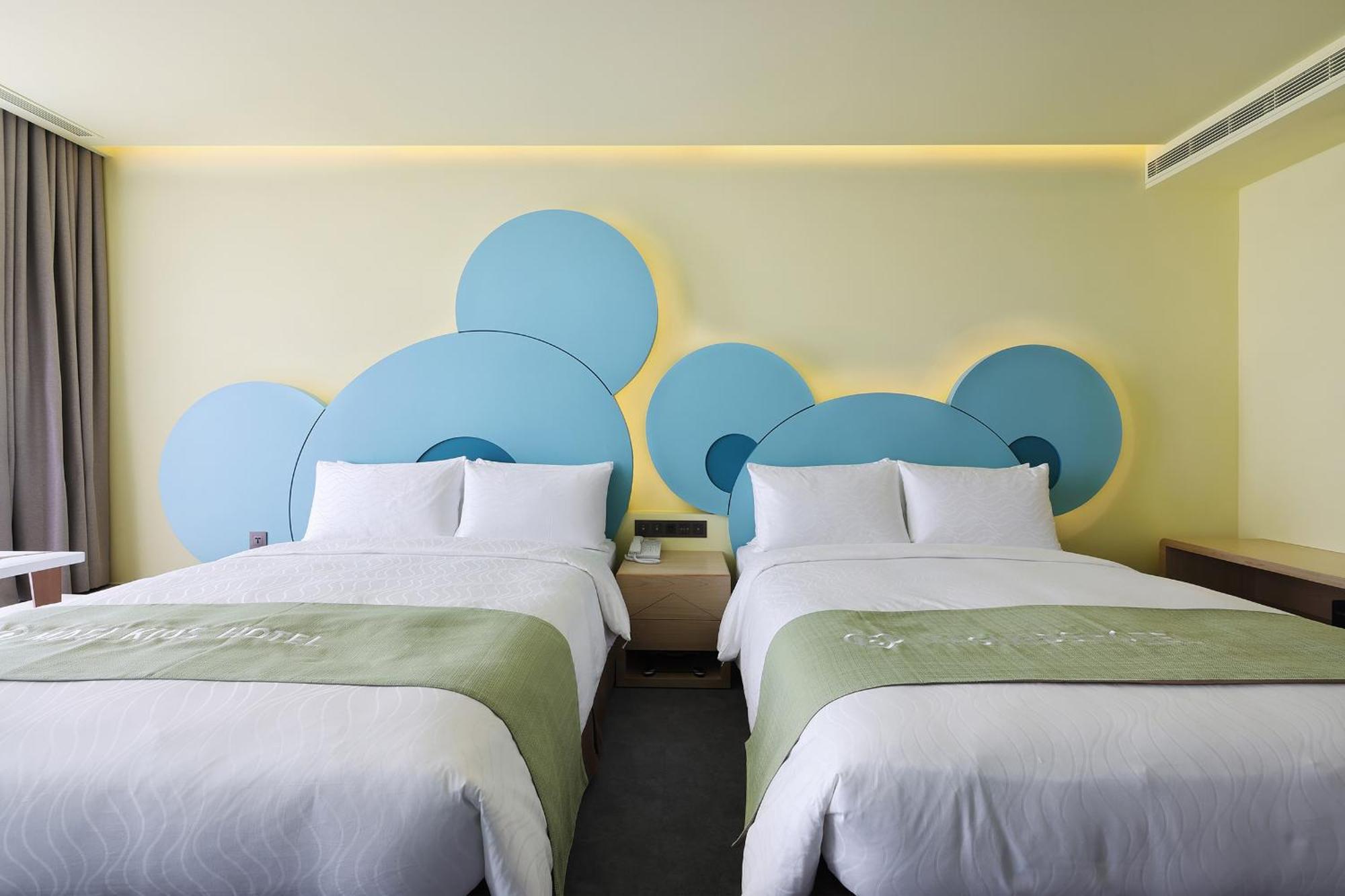 Check Inn Magi Kids Hotel Лодун Номер фото