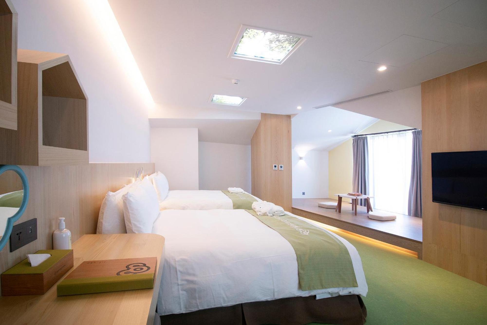 Check Inn Magi Kids Hotel Лодун Номер фото